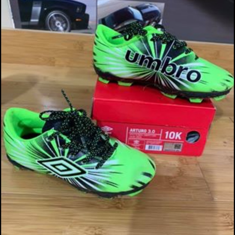 Umbro Soccer Cleates